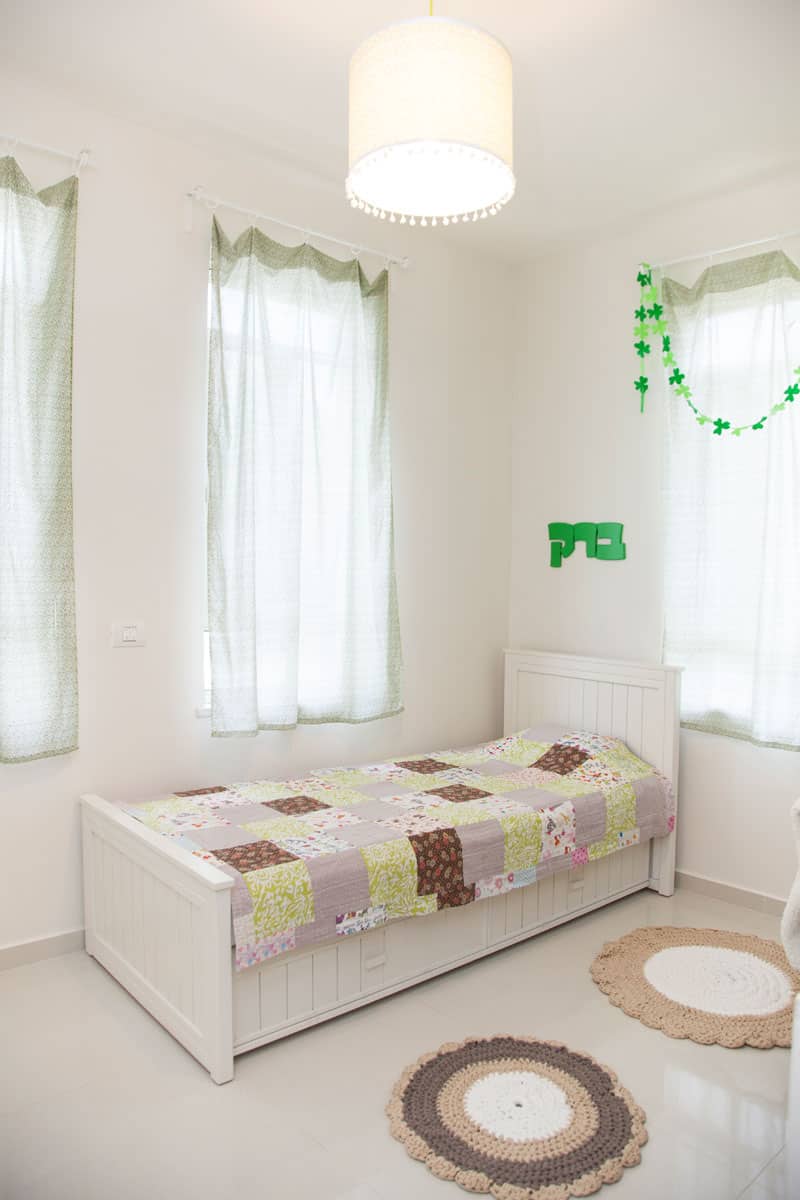 חדר ילד ירוק